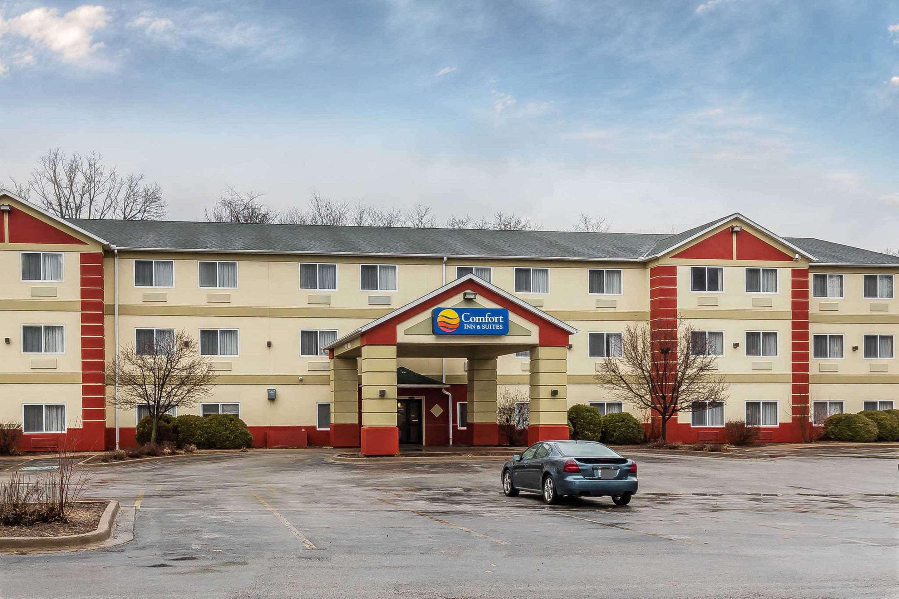 Comfort Inn & Suites East Moline Near I-80 Exterior photo