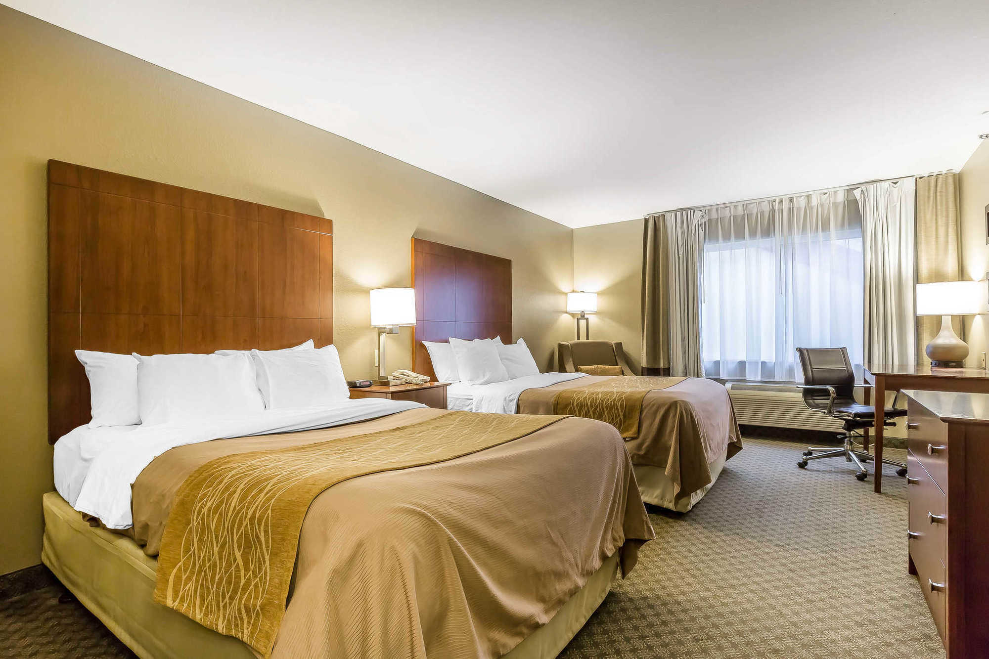 Comfort Inn & Suites East Moline Near I-80 Room photo